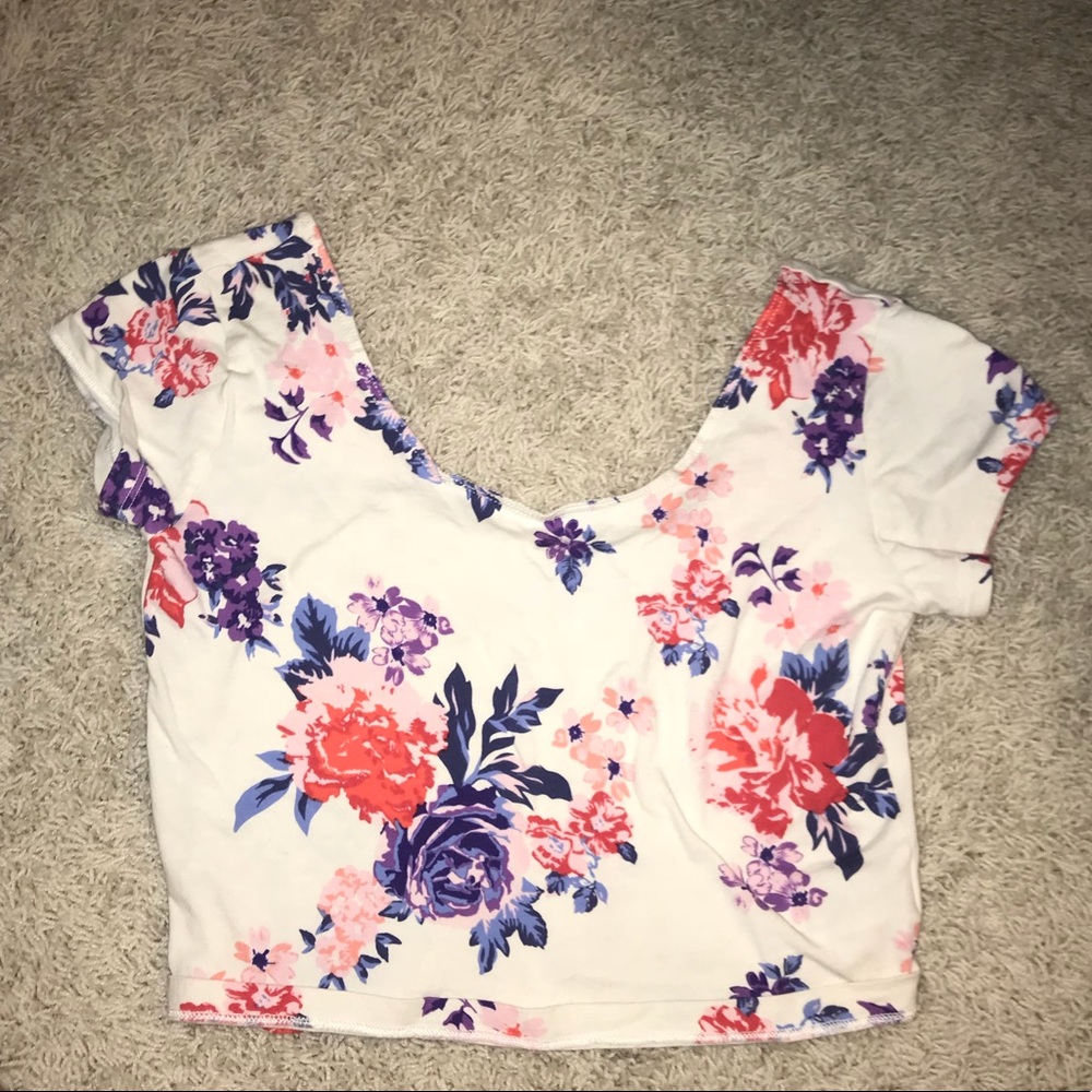 garage white floral crop top